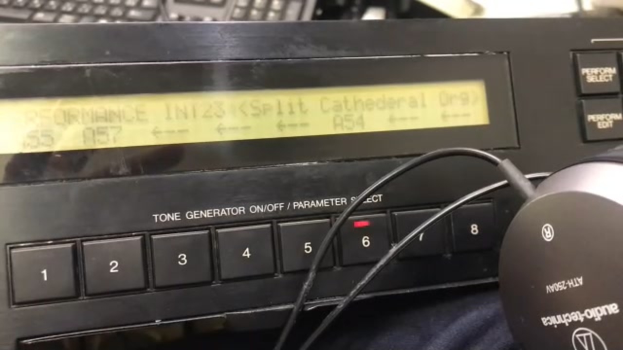 YAMAHA TX802 コンデンサー全交換 DX7のラック音源FMシンセの YAMAHA TX802 コンデンサー全交換 DX7のラック音源FMシンセの