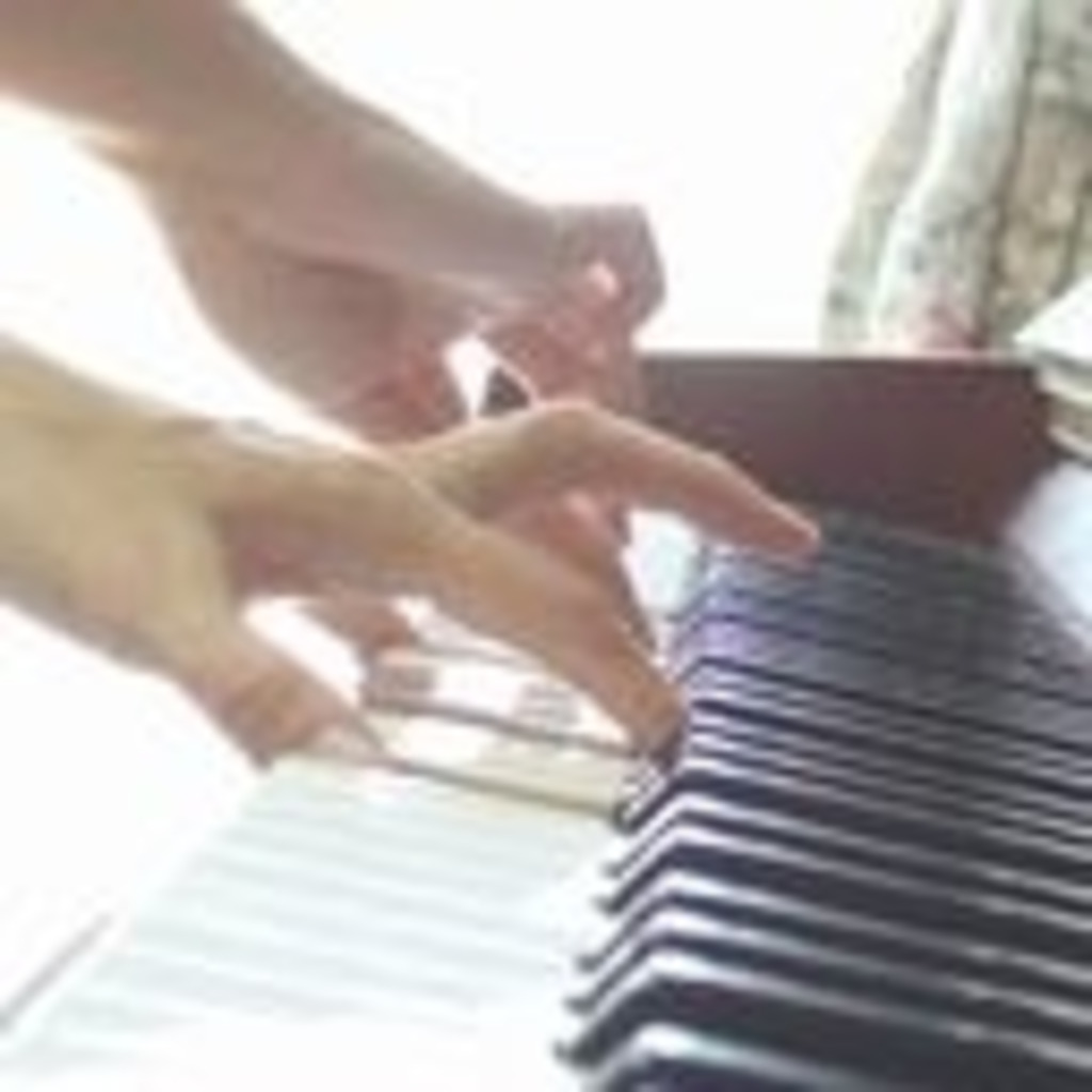 ピアノの指の練習しましょ