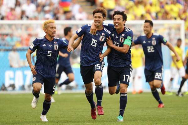 日本がコロンビアを2 1で破りw杯白星発進 香川の退場誘発pkで先制 大迫が値千金の決勝弾 ニコニコニュース