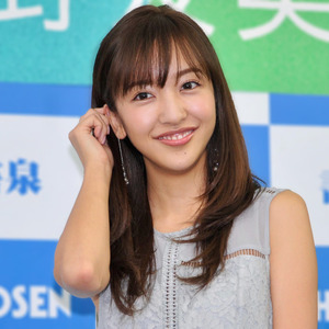 板野友美 島崎遥香との和装写真が 怖い と騒然 アゴがおかしい ニコニコニュース