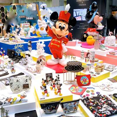 ミッキーマウススクリーンデビュー90周年記念 Disney Expo Japan 19 ディズニーグッズ ニコニコニュース