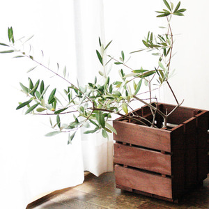 100均のウッドパネルで プランターカバー を簡単おしゃれにdiy