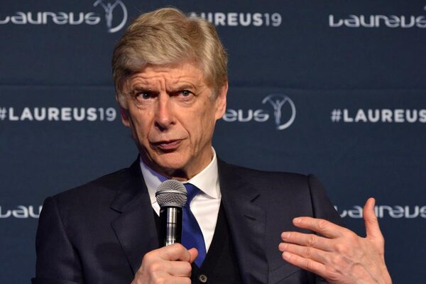 東京に戻ってきます 名将ベンゲル 吉本興業とマネジメント契約締結 再会を心待ちに ニコニコニュース