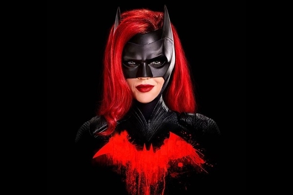 Cdata バットマンのイトコが活躍 英雄不在のゴッサム シティに現れた女性ヒーロー Batwoman ニコニコニュース