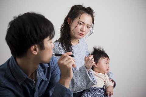 幼児のそばで喫煙 の夫に激怒 タバコの煙って虐待じゃないんですか ニコニコニュース