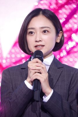 安達祐実 年初の さっぱりヘアスタイル を報告 さらに若返ってる マネしたい の声 ニコニコニュース