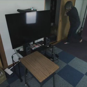初代バイオハザードのモノマネが細かくて伝わりすぎる ぎこちないラジコン操作ですぐ家具に引っかかるやつ ニコニコニュース