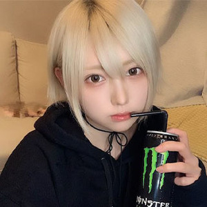 コスプレイヤー篠崎こころが 少し前に見たけだるげな少女の絵 を完全再現 ニコニコニュース