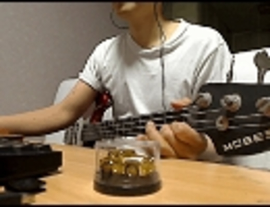 Gumi パンダヒーローをベースで弾いてみた ニコニコ動画