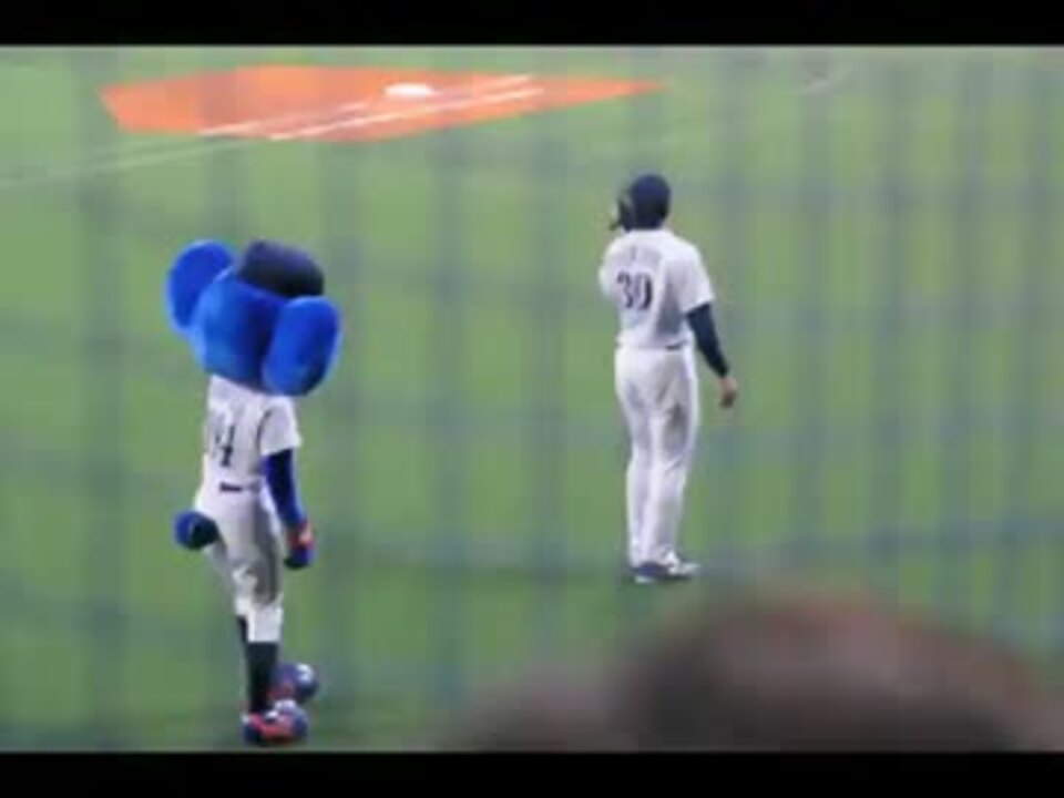 森野選手にボールをぶつけられたドアラさん ニコニコ動画