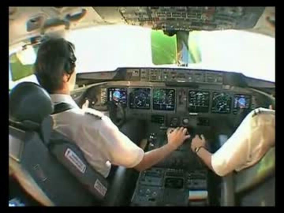 Awesome Finnair MD-11 Go Around Cockpit View