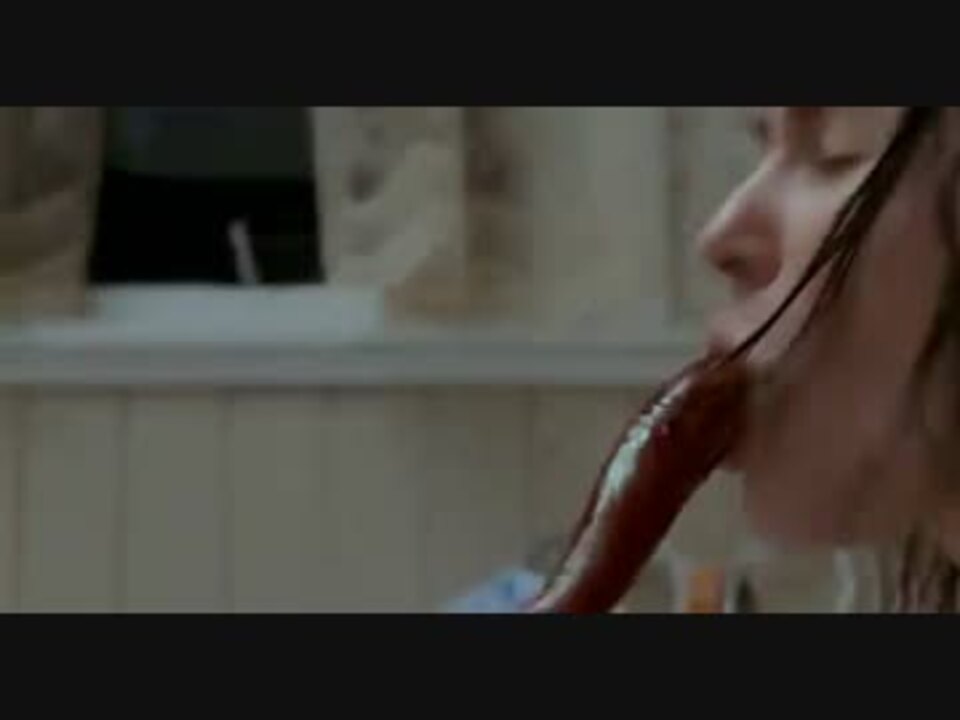 映画 スリザー Slither でエイリアンが女の子に口から侵入する場面 ニコニコ動画