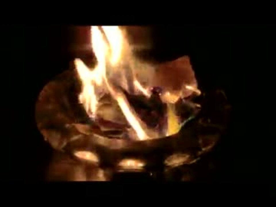 灰皿の上で紙を燃やす音 音のみ声なし ニコニコ動画