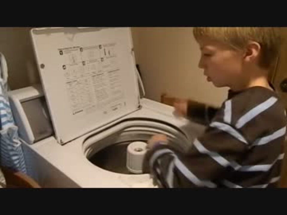 洗濯機で壮大なドラム演奏をする少年が凄いｗｗ - ニコニコ動画