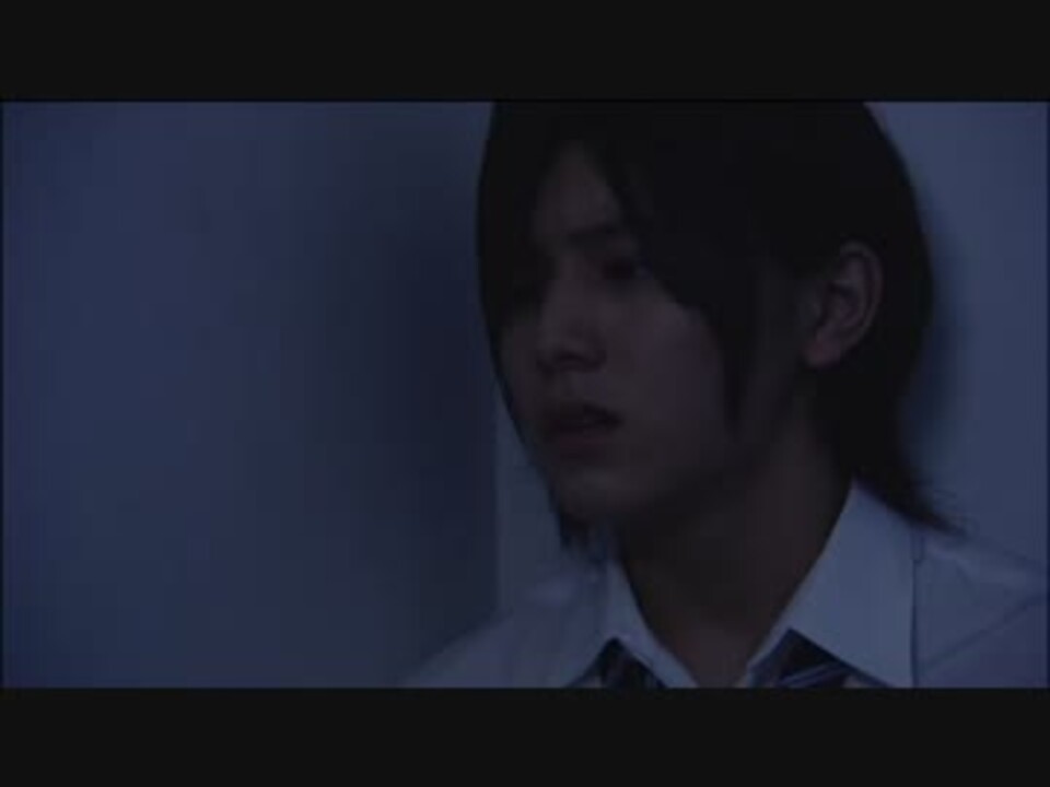 BoBAに踏みつけられて苦しむ山田涼介 BoBAに踏みつけられて苦しむ山田涼介