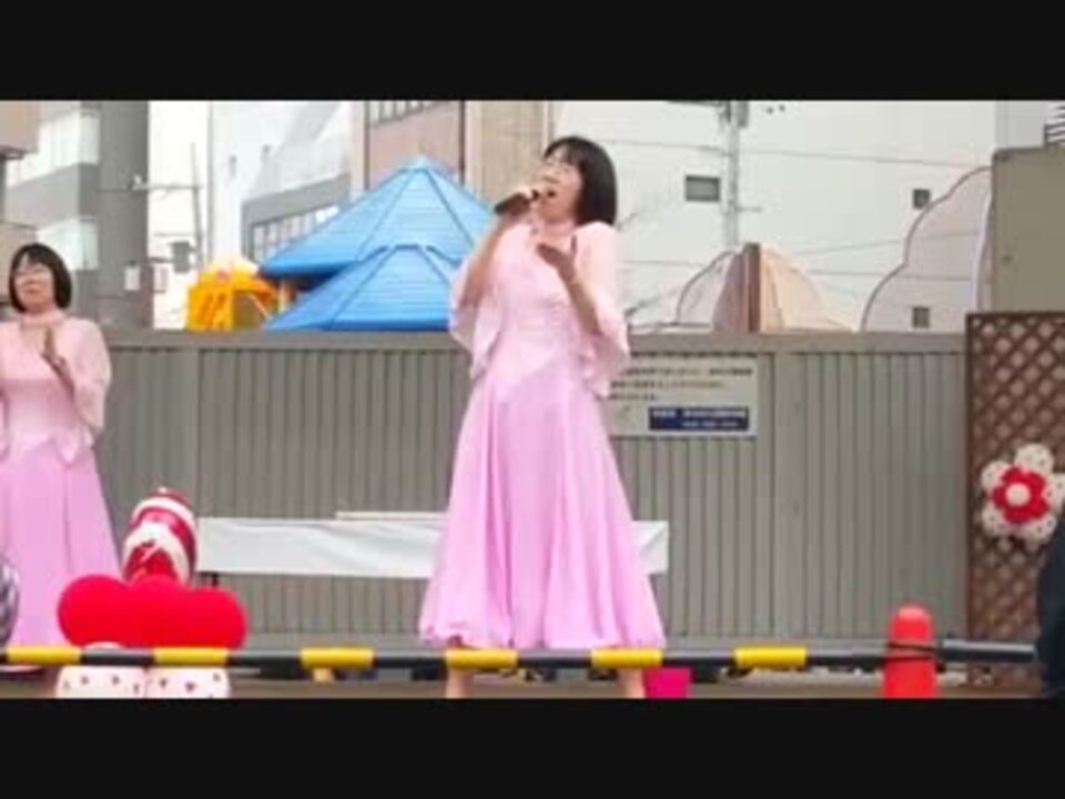 阿佐ヶ谷姉妹の姉 渡辺江里子が美声を響かせる ニコニコ動画