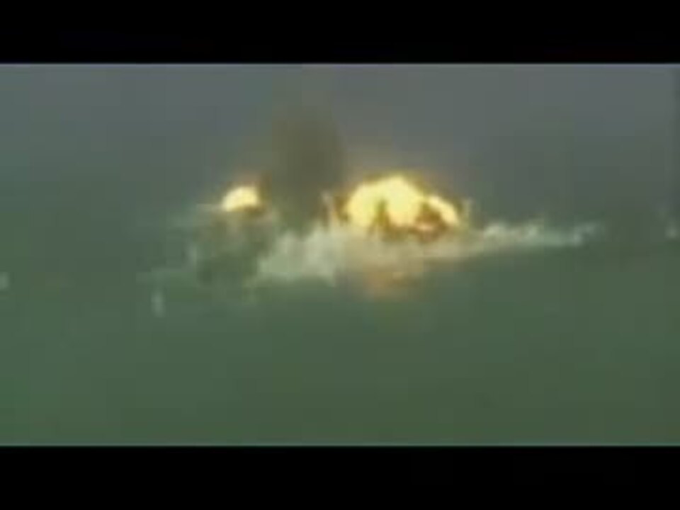 2000ポンド爆弾の直撃を受ける軍艦 ニコニコ動画