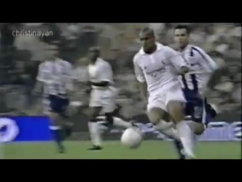 ロベルト カルロスのロングパス クロス集 速すぎ危険 ニコニコ動画