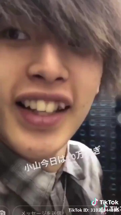 小山開と石丸晴久によるファンからのプレゼントキック事件 ニコニコ動画