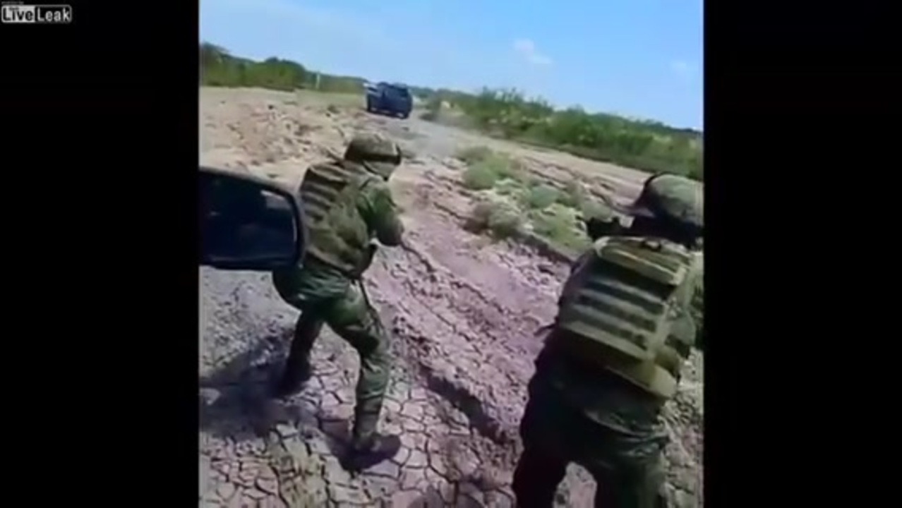 メキシコ軍と麻薬カルテルの銃撃戦 ニコニコ動画