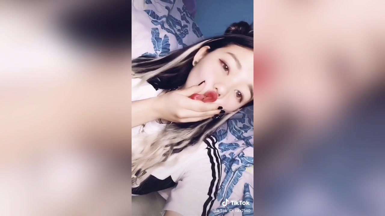 は る tiktok のぶ