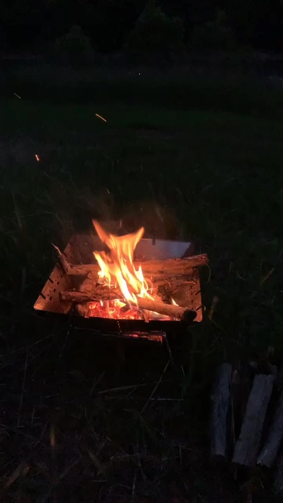 キャンプで焚き火したった ニコニコ動画