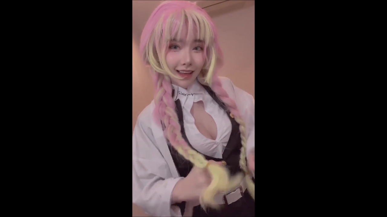 甘露寺蜜璃　コスプレ　エロ 