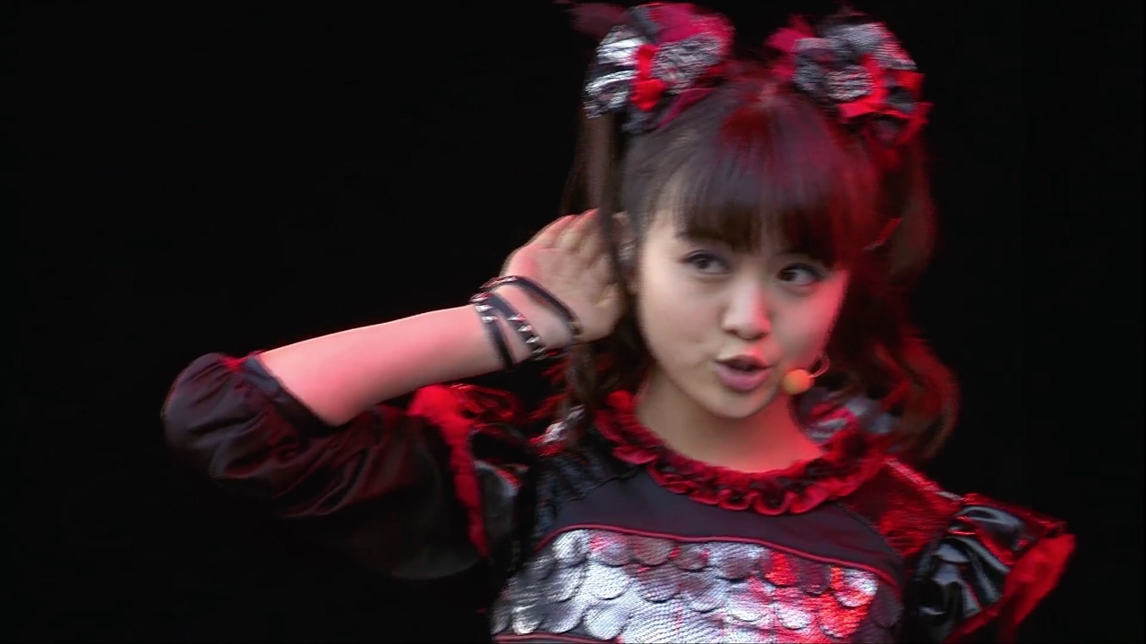 BABYMETAL - Gimme chocolate!! live at Download Festival 2016 Paris