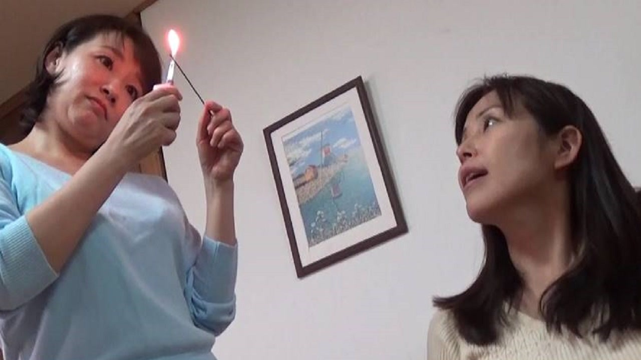 お仕置きお灸 昭和のヤイト線香・・今はなき貴重映像。絵里子を実写動画で作ってみた。 - ニコニコ動画