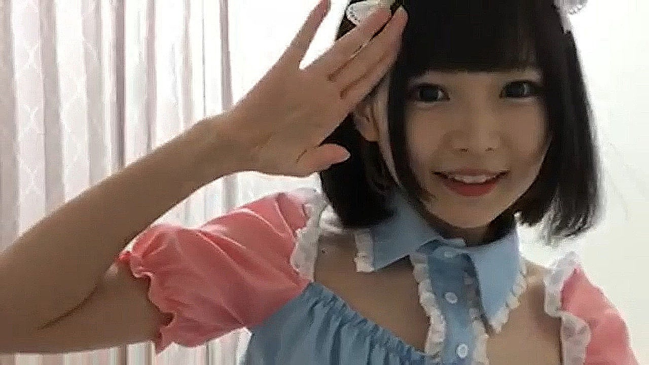 【77様の絶対領域 美脚コスプレダンシング】美脚メイドコスプレイヤーに変身し、ハッピーシンセサイザを披露する77　脚フェチリスナー達の煩悩を見事に破壊する（ダンス完全ノーカット）※下の説明文で秒説明有 - ニコニコ動画