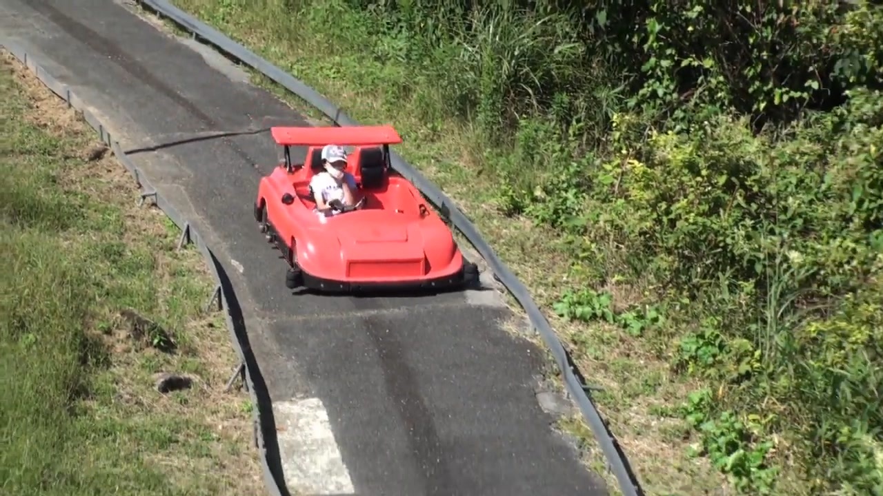 生駒山上遊園地 ゴーカートに乗るあい スピードを出し過ぎで 壁にぶつかりすぎ ニコニコ動画