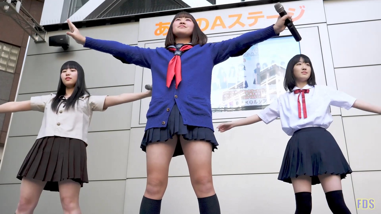ミニスカパンモロ jkダンス】ミニスカで下から撮られたらパンツが…(´・ω・｀) ミニスカ ローアングル ロー 足 ミニ パン 巨乳 - ニコニコ動画