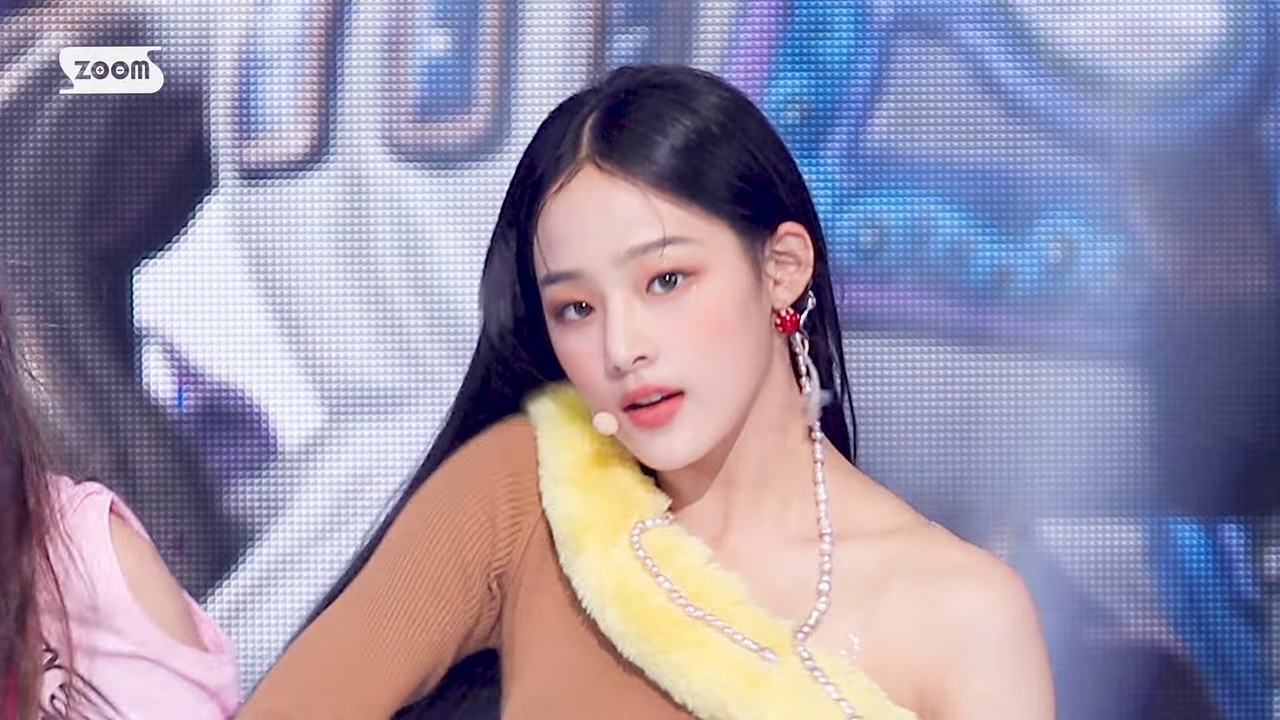 Newjeans hypeboy ミンジ グラス 新品未開封 Newjeans hypeboy ミンジ グラス 新品未開封 NewJeans (뉴진스