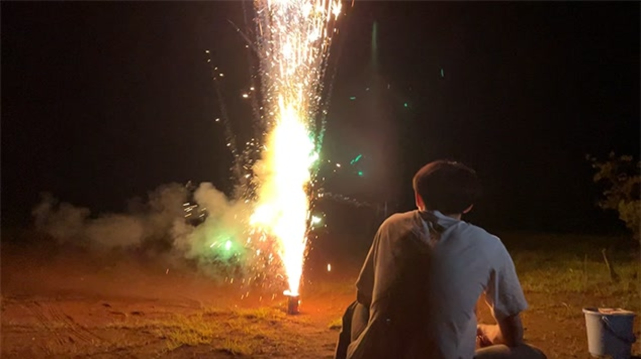 ドンキに売ってたおもしろ花火をぶっ放す ニコニコ動画