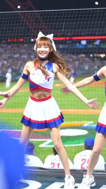 2023 ＷＢＳＣ 台湾チアガール 林襄 リン・シャン 記念ボール プレミア12】「かわいすぎる台湾チア」リン・シャン、決勝戦は