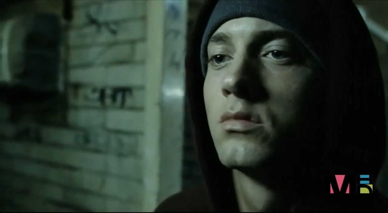 Underground showdown. Lose yourself Эминем. Эминем 8 миля. Eminem lose yourself обложка. Клип Эминем lose yourself.