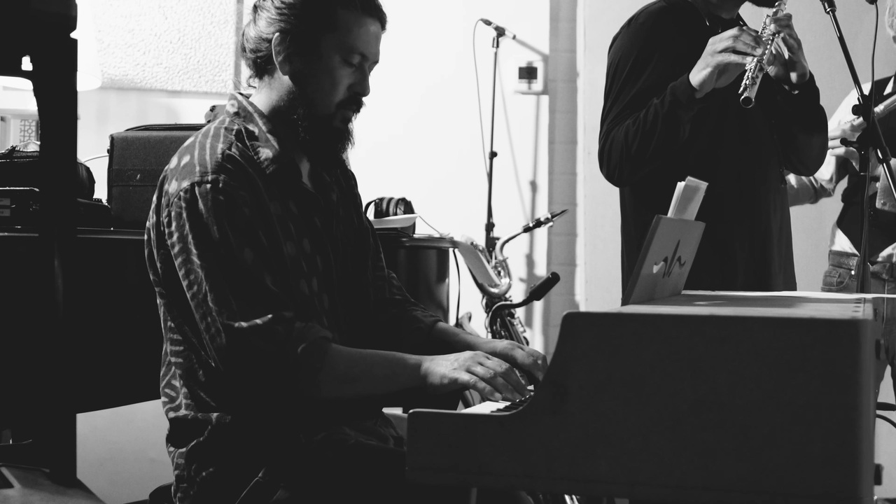 phi-psonics-expanding-to-one-live-session