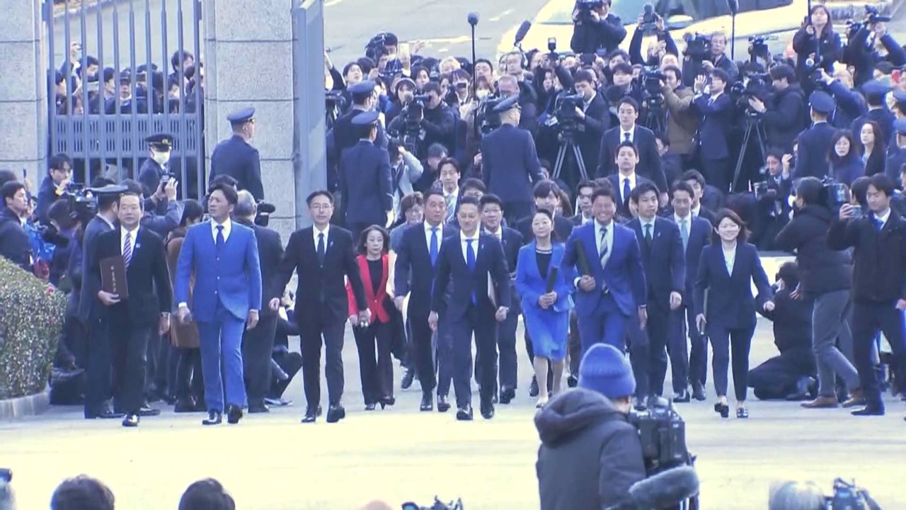 「日本を前に進めていきたい」特別国会が召集され新人議員が初登院　国政への決意は　巨大与党に対峙する野党議員は・・・ - ニコニコ動画