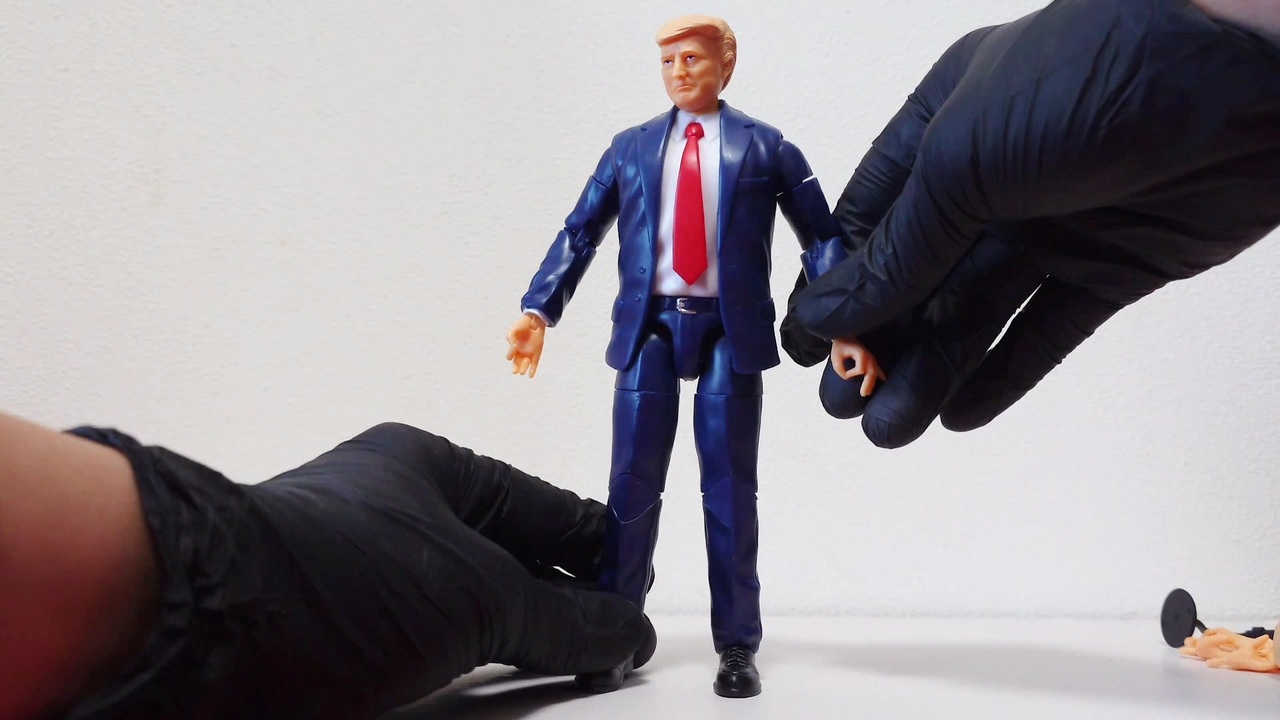 トランプ大統領 リアルライフアクションフィギュア トランプ大統領のアクションフィギュアを購入したのでレビューしてみた