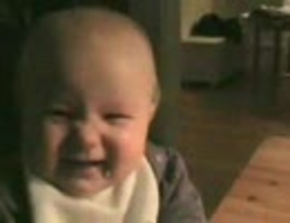 笑う赤ちゃん をスロー再生すると ｒｙ を通常再生に戻してみた ニコニコ動画